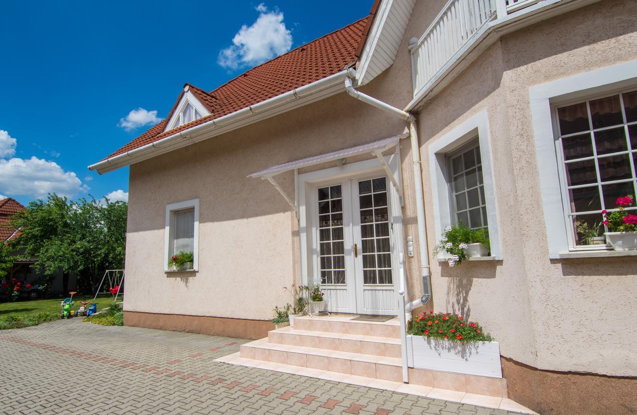 White Apartment Keszthely Exterior photo